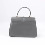 Pre-owned Leather handbags