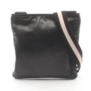 Pre-owned Leather shoulder-bags