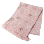 Pre-owned Wool scarves