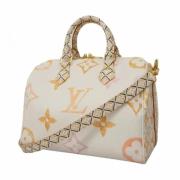 Pre-owned Fabric handbags