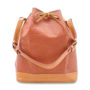 Pre-owned Leather shoulder-bags