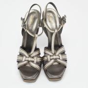 Pre-owned Leather sandals