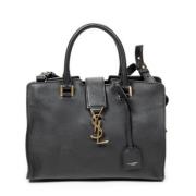 Pre-owned Leather handbags