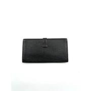 Pre-owned Leather wallets