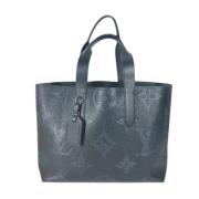 Pre-owned Leather totes