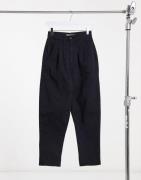 Levi's pleated ballon trousers in black
