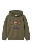 Nkmvugo Ls Nreg Sweat Wh Bru Tops Sweat-shirts & Hoodies Hoodies Khaki...