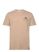 Reg Archive Shield Emb Ss T-Shirt Tops T-shirts Short-sleeved Beige GA...