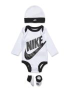 C1-Bodysuit+Hat+Bootie Langermet Bodysuit White Nike
