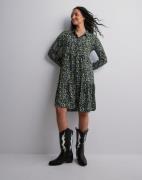 JDY - Blomstrete - Jdypiper L/S Aop Shirt Dress Wvn Di