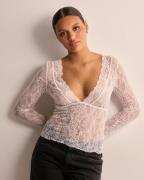 Nelly - Hvit - Gorgeous Lace LS Top