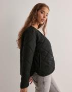 Nelly - Svart - Quilted Spring Jacket