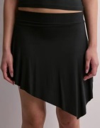 Nelly - Svart - Lovely Asymmetric Skirt