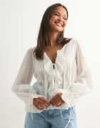 Nelly - Hvit - Stunning Flounce Blouse