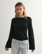 Nelly - Svart - Gorgeous Wide Sleeve Sweater
