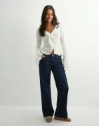 Nelly - Hvit - Lovely Frill LS Top