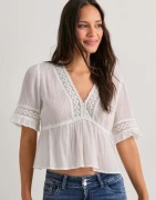 Nelly - Hvit - Sweet Detail Blouse