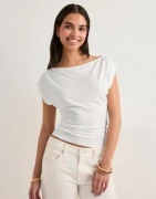 Nelly - Hvit - Ultra Soft Shoulder Top