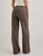 Nelly - Brun - Clean Soft Flare Pants