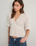 Nelly - Hvit - Sweet Detail Blouse