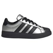 Adidas Streettalk